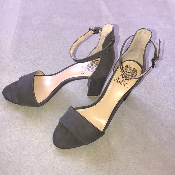 Vince Camuto Shoes - Vince Camuto corlina ankle strap Sz 8.5